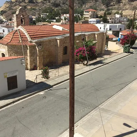 11e Oroklini Sea View 1 Bed *